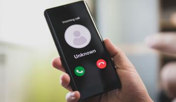 Τι είναι αυτοί οι αριθμοί που μας καλούν από Βρετανία, Τυνησία και αλλού