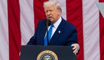 Τραμπ: Το Ιράν από νταής έχει μετατραπεί στον ηττημένο της περιοχής - Θα χτυπηθεί πολύ σκληρά