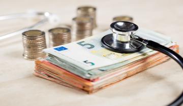 Ασφάλιστρα υγείας: Διαδοχικές αυξήσεις φωτιά φέρνουν διακοπή χιλιάδων ισόβιων συμβολαίων