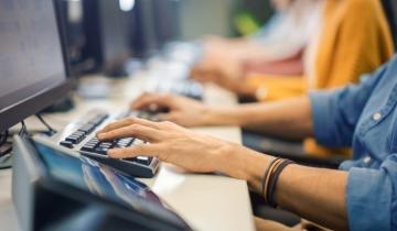 Έρευνα: 1 στους 7 εικοσάρηδες δεν εργάζεται, δεν καταρτίζεται, δεν μορφώνεται