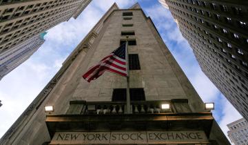 Wall Street: Το deal Intel-Apple ώθησε σε νέα ρεκόρ Nasdaq και S&P 500