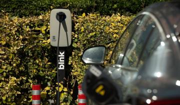 Blink Charging Hellas: Εγκατέστησε πάνω από 90 σταθμούς φόρτισης το 2025