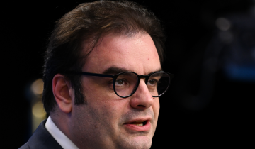 Πιερρακάκης: «Αν χρειαστεί, έχουμε το οπλοστάσιο να αντιμετωπίσουμε τις συνέπειες της κρίσης»