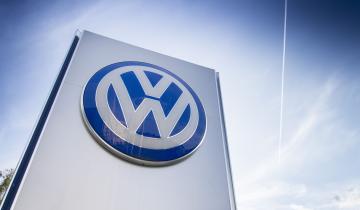 Η VW «ψαλιδίζει» 50.000 θέσεις εργασίας στη Γερμανία έως το 2030