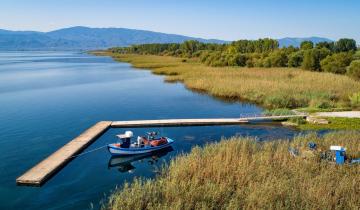 Λίμνη Τριχωνίδα: Απόδραση στη μεγαλύτερη φυσική λίμνη της Ελλάδας