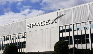 Reuters: Το σαουδαραβικό PIF εξετάζει την επένδυση 5 δισ. δολαρίων στην ΙΡΟ της SpaceX