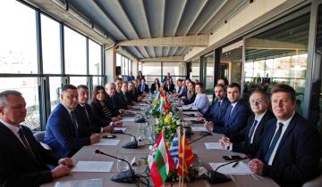 Παπασταύρου: «Διευρύνουμε τον Κάθετο Διάδρομο με τη Βόρεια Μακεδονία και τη Σερβία»