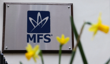 Η κατάρρευση της MFS: Ένα βρετανικό «κανόνι» απειλεί τράπεζες και funds σε ΕΕ και ΗΠΑ