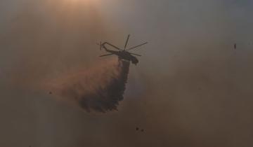 Μάχη με τις φλόγες σε 73 μέτωπα - Πύρινος όλεθρος στη Βοιωτία