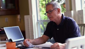 Στο 2,4% «κλείδωσε» η αύξηση των συντάξεων το 2026 - Τι ποσό δικαιούνται όσοι έχουν προσωπική διαφορά