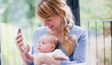 Δημογραφικό: Πόσο επηρεάζει τον δείκτη γεννήσεων η έλευση αλλοδαπών γυναικών στην Ελλάδα