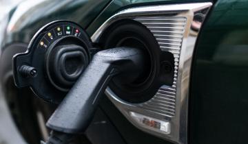 ΕΕ: Τέσσερις στους πέντε ευρωπαίους προτιμούν τα ηλεκτρικά οχήματα