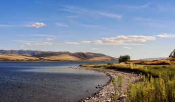 Δόμηση σε Natura: Τι αλλάζει σε χρήσεις γης, εκτός σχεδίου, ακίνητα και τουρισμό
