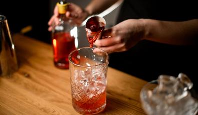 Πάτρα: Δύο συλλήψεις για πώληση αλκοολούχων ποτών σε πέντε ανήλικους