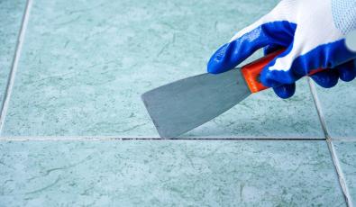 Πώς θα αλλάξετε πλακάκια, υδραυλικά και τέντες με επιδότηση ΕΣΠΑ