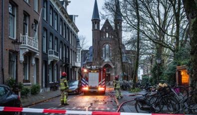 Ολλανδία: Γιγαντιαία πυρκαγιά κατέστρεψε ναό του 19ου αιώνα στο Άμστερνταμ