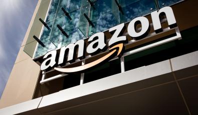 Amazon: Έξτρα επιβάρυνση 3,5% «για καύσιμα και logistics» λόγω του πολέμου στο Ιράν