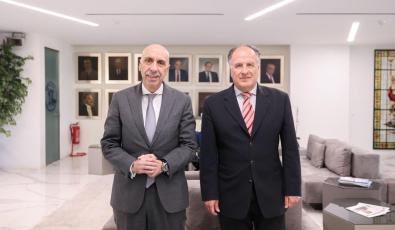 Μπρατάκος: «Η Ελλάδα μπορεί να ενισχύσει τον ρόλο της ως κόμβος ενέργειας και μεταφορών»