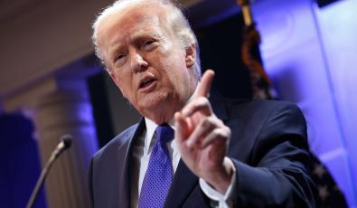 Τραμπ: Κίνδυνος να κατηγορηθεί για εγκλήματα πολέμου όσο αψηφεί τις Συνθήκες της Γενεύης