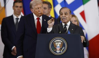 Τραμπ: «Είμαστε σε εντατικές συνομιλίες με το Ιράν» - Θετικά εξετάζει η Τεχεράνη την πρόταση του Πακιστάν