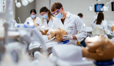 Σπουδές Οδοντιατρικής στην Κύπρο: Γιατί το Ευρωπαϊκό Πανεπιστήμιο Κύπρου αποτελεί την ιδανική επιλογή για Έλληνες φοιτητές