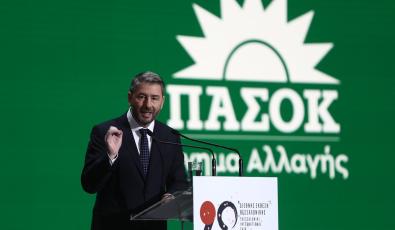 Ανδρουλάκης: Σταδιακή επαναφορά 13ου μισθού στους ΔΥ και 13ης σύνταξης