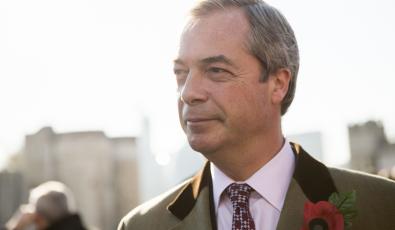 Βρετανία: Ο Φάρατζ προηγείται για πρώτη φορά στην προτίμηση για πρωθυπουργό