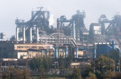 Ουκρανία: Επανεκκίνησε η ρωσική επίθεση για κατάληψη του Azovstal στη Μαριούπολη - Στο κενό η αποκάκρυνση αμάχων