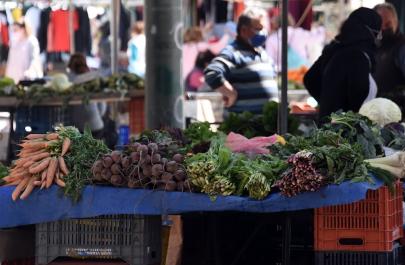 Nέο πλαίσιο λειτουργίας των λαϊκών αγορών - Εννέα κατηγορίες επαγγελματικών κατηγοριών
