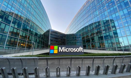 Microsoft: Θα δαπανήσει 4 δισ. ευρώ για cloud και ΑΙ στη Γαλλία