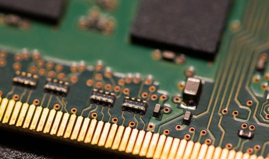 Φουντώνει η μάχη των τσιπ: Η Κίνα θέλει να ρίξει επιπλέον 70 δισ. δολάρια στην αγορά