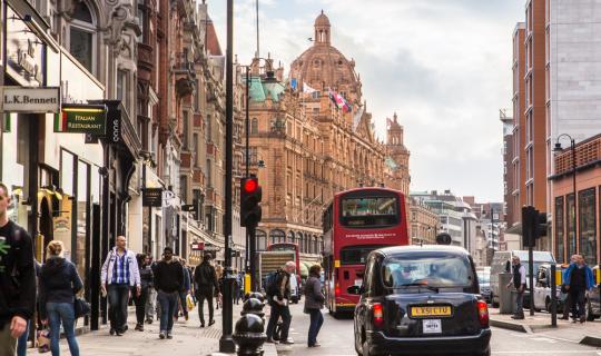 Uber, Microsoft και Nvidia επενδύουν σε βρετανική startup που λανσάρει ρομποτικά ταξί