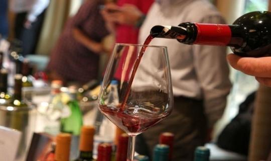 Το κρασί, το ελαιόλαδο και ο πολιτισμός της Πελοποννήσου «κέρδισαν» τους Ιταλούς