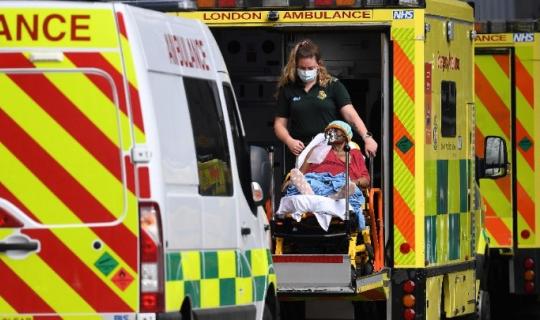 Σε 27 ανέρχονται τα επιβεβαιωμένα και ύποπτα κρούσματα της επιδημίας μηνιγγίτιδας στην Αγγλία