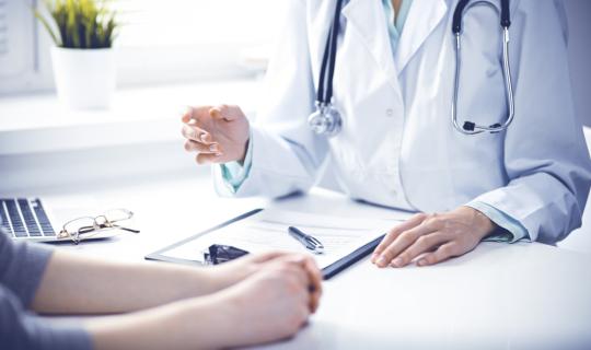 Τρεις στους πέντε εργαζόμενους αντιμετωπίζουν μυοσκελετικά προβλήματα