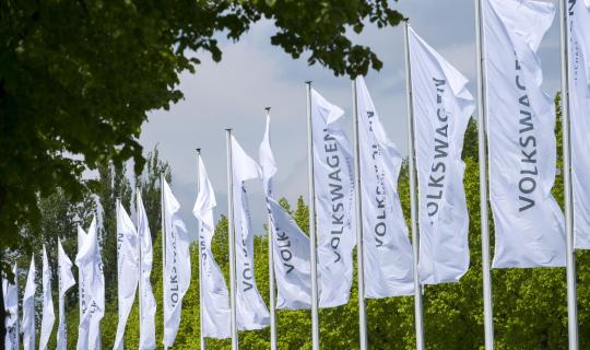 Η Volkswagen παρέδωσε 4,73 εκατ. οχήματα παγκοσμίως το 2025