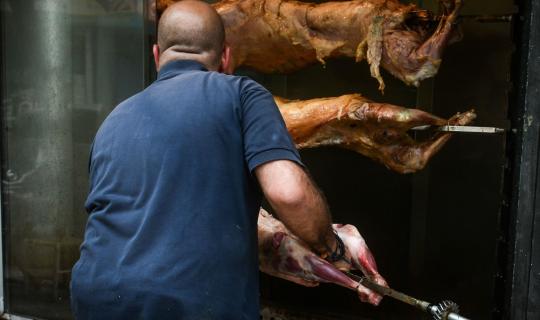 Η μάχη του οβελία ξεκίνησε με το Καθολικό Πάσχα!