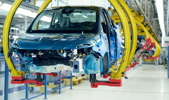 ACC: «Στο ράφι» τα σχέδια για άνοιγμα gigafactories μπαταριών στην Ιταλία και τη Γερμανία