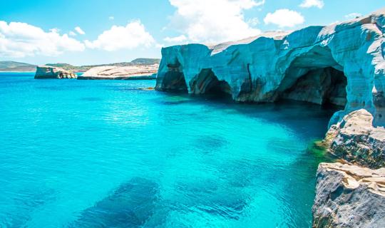 15 ελληνικά νησιά που αξίζει να επισκεφτείτε έστω μια φορά στη ζωή σας