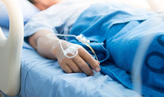 ΕΟΔΥ: Ένας θάνατος από covid-19 και 107 εισαγωγές την εβδομάδα 23-29 Ιουνίου
