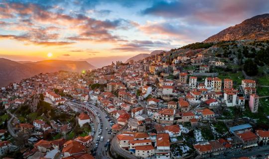 Τουρισμός: Με ούριο άνεμο μπαίνει το 2026 παρά το «μπλόκο» των εορτών