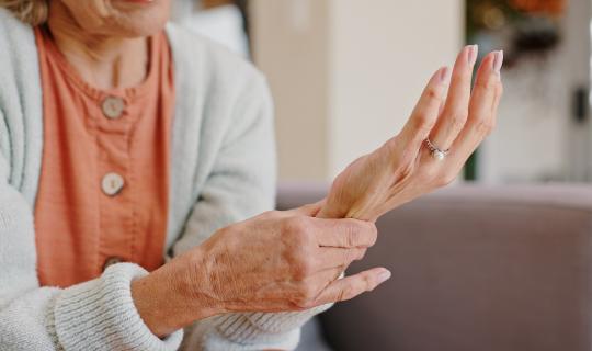 Υγεία: Πώς να αποτρέψετε την οστεοπόρωση πριν να είναι πολύ αργά