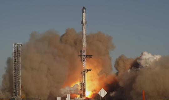 Εκτός ελέγχου πύραυλος της SpaceX συνετρίβη στη Σελήνη