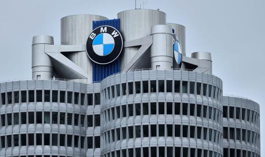 BMW: Μείωση των προβλέψεων για τα κέρδη του 2025 λόγω Κίνας και δασμών