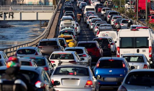 Αυτοκίνητα: Διπλή άνοδος για ασφάλιστρα και μέσο κόστος ζημιών