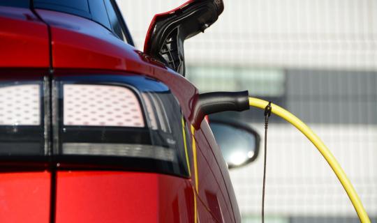 Δύσκολη εξίσωση: 119 ηλεκτρικά μοντέλα διεκδικούν κομμάτι από την «πίτα» του 5,5%