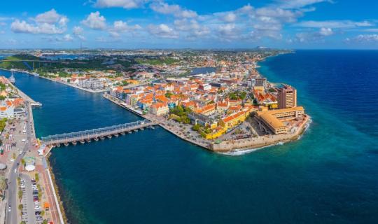 Κουρασάο: Τι μπορείς να δεις και να κάνεις στο μικροσκοπικό νησί της Καραϊβικής