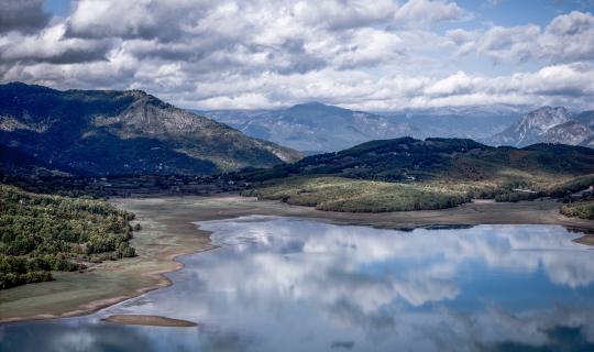 Νερό SOS: Ξεκίνησαν χειμερινό πότισμα με... υφάλμυρο νερό στα θερμοκήπια στη νότια Κρήτη!