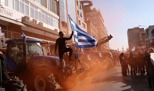 2025 - Η χρονιά που γκρέμισε τους μύθους και έδειξε τον δύσκολο δρόμο για το 2026