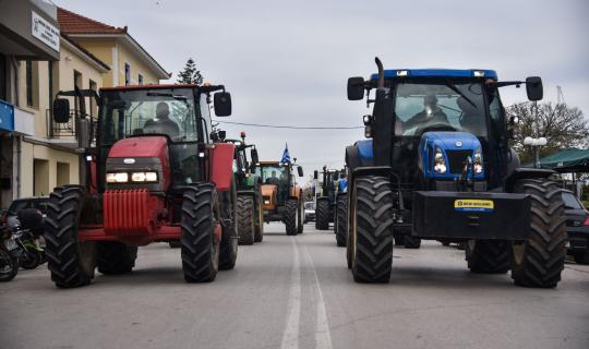 Πηγές ΥΠΑΑΤ για αγρότες: Ναι στο διάλογο, ναι στα λογικά αιτήματα, όχι στην ταλαιπωρία της κοινωνίας